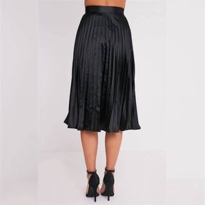 Tart Black Satin Cocktail Length Pleated Skirt Size Small